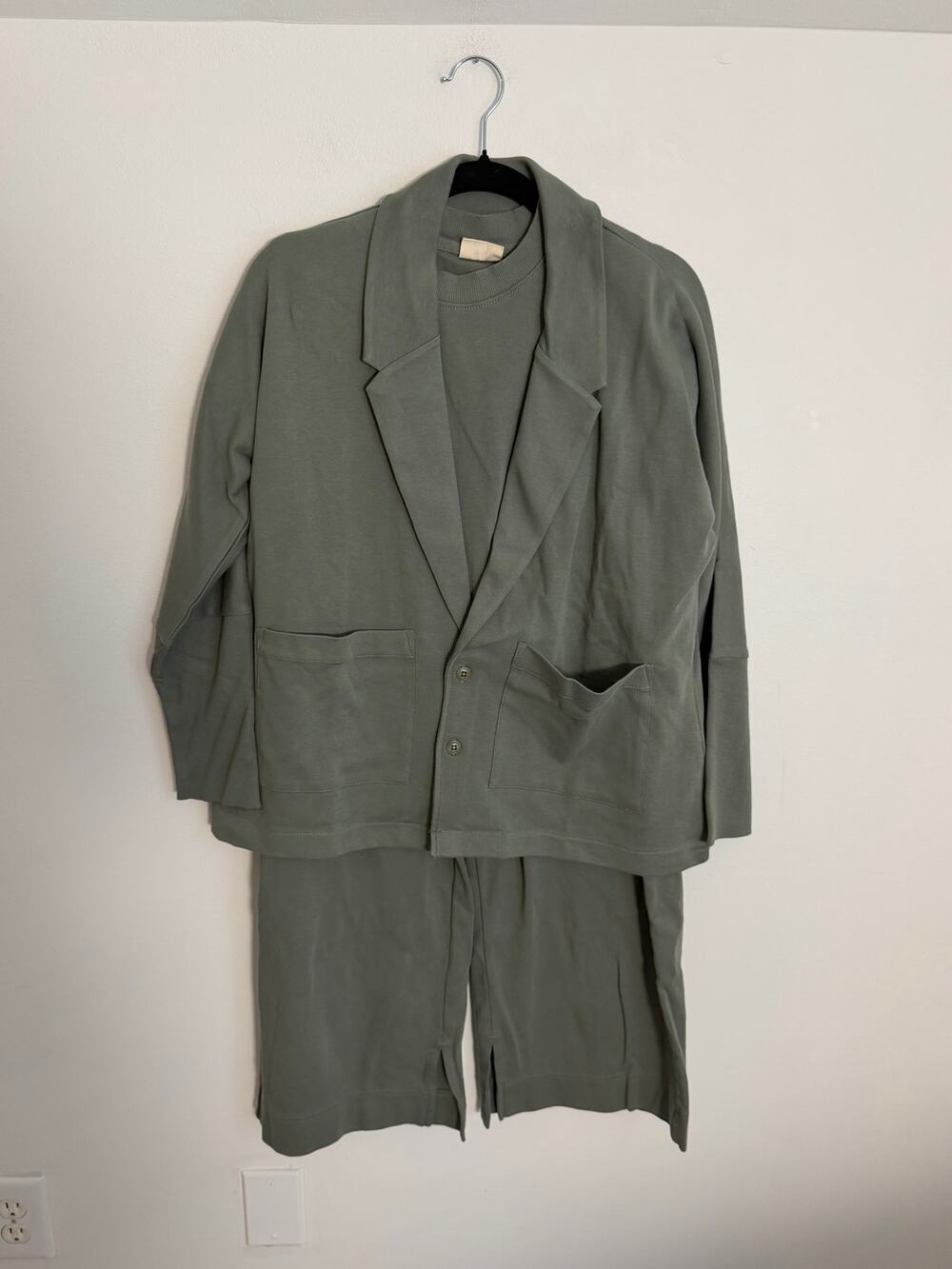 Pact Women's 3pc Dark Grey Airplane Outfit size M/L - Picture 1 of 16
